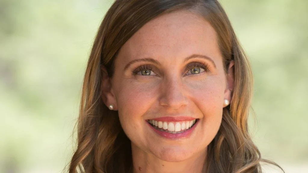 Photo of Nicole Hunt